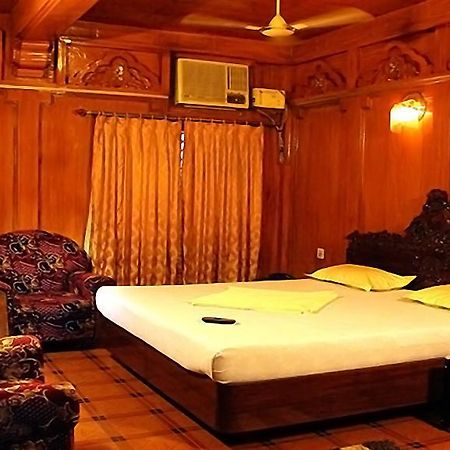 Hotel Sagar Kambam Buitenkant foto