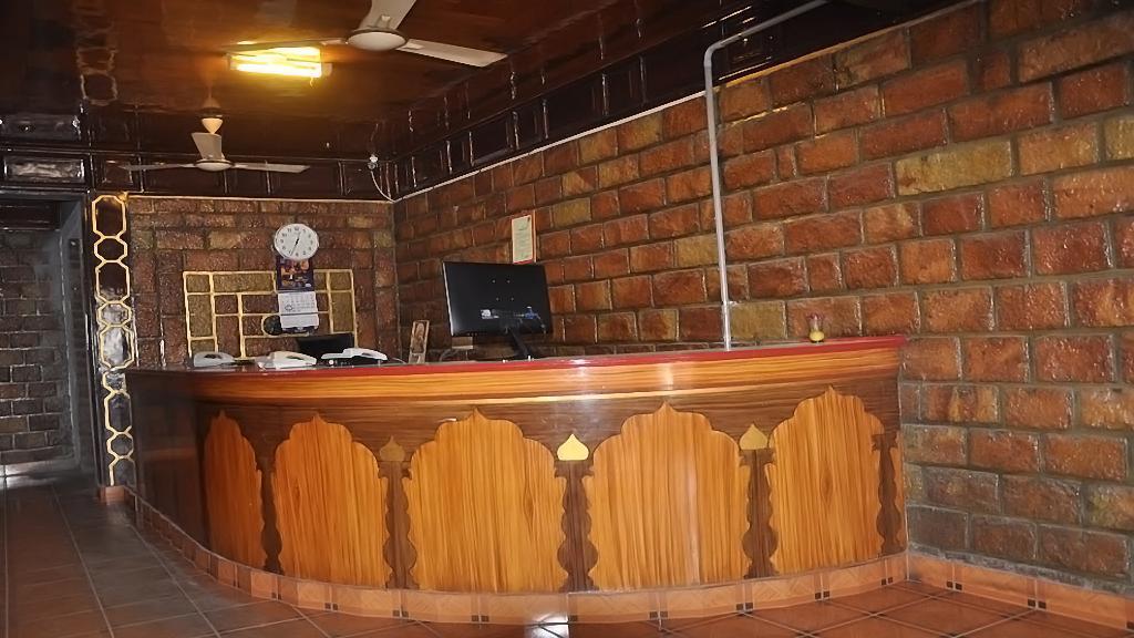 Hotel Sagar Kambam Buitenkant foto
